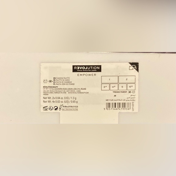 REVOLUTION MAKEUP REVOLUTION LONDON
SHADOW PALETTE - Picture 4 of 5